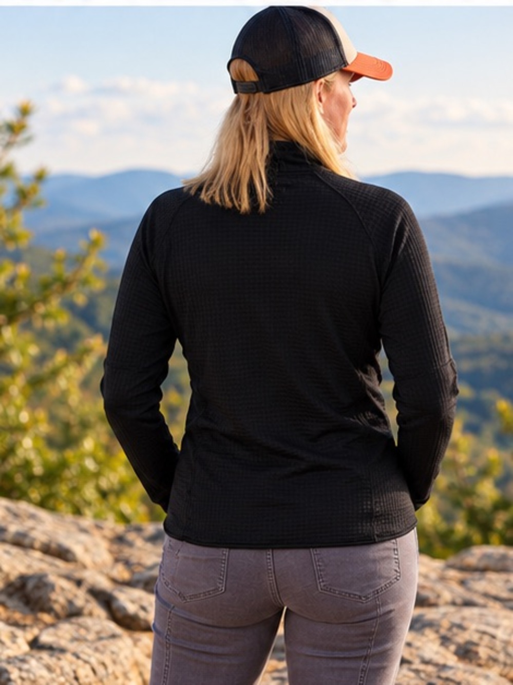 Patagonia Women’s XL R1 Pullover Black Polartec Grid Fleece 1/2 Zip - Picture 2 of 4